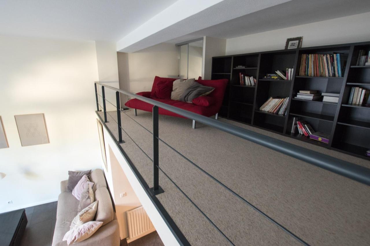 Apartamento Divonne - Loft Cosy Avec Jardin Partage Arlés Exterior foto