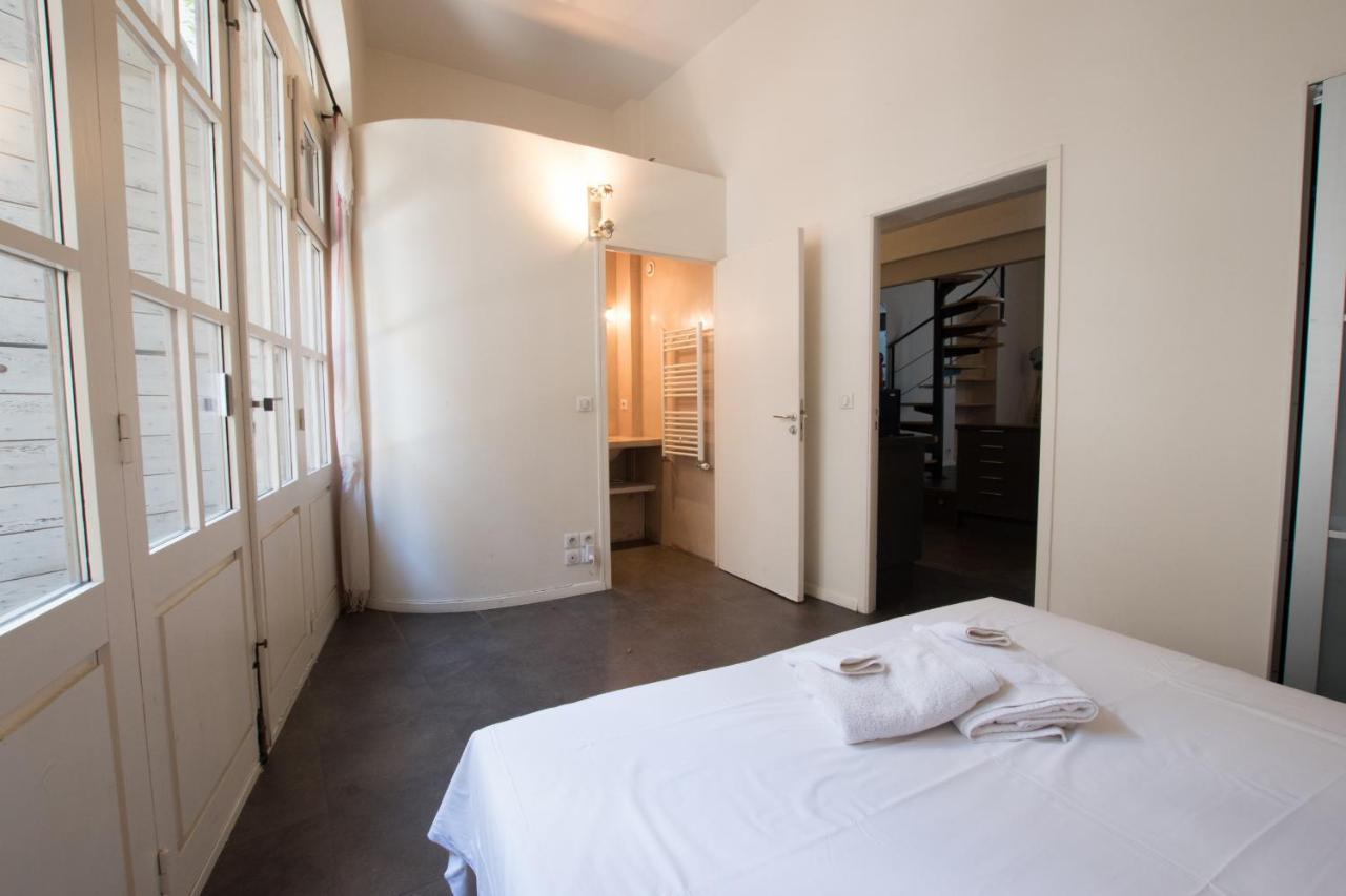 Apartamento Divonne - Loft Cosy Avec Jardin Partage Arlés Exterior foto